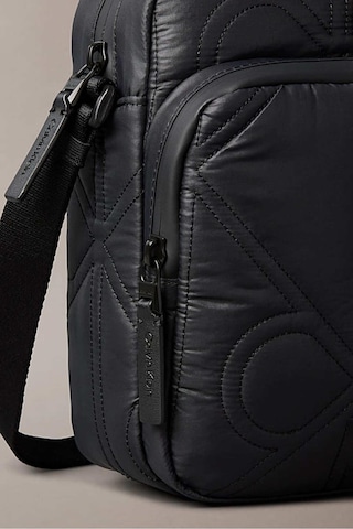 Calvin Klein Erkek Kapitone Desenli Fermuarlı Cepli Çapraz Vücut Çanta - Siyah-9976 Black