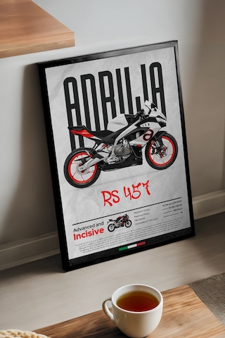 Aprilia Rs 457 Siyah Ahşap Çerçeveli Poster, Dekoratif Motosiklet Duvar Tablosu Çok Renkli