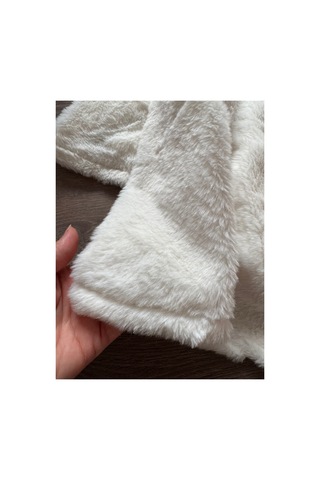 Bizizmoda Lüks Tilki Tüğ Görünümlü Abiye Üzeri Peluş Kürk Etol Pelerin Bolero Beyaz
