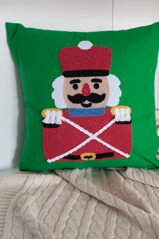 Fındıkkıran Nakışlı Punch Kırlent Kılıfı - Masal Köşesi Dekor Yastık - 43x43 Cm Yesıl-kırmızı Yeşil - Kırmızı