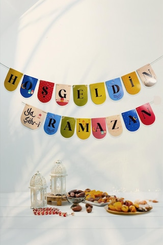 Hoşgeldin Ya Şehr-i Ramazan Renkli Flama Duvar Süsü Ramazan Süsü Hasır İp İle Gönderilmektedir Çok Renkli