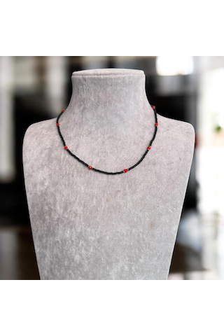 Kırmızı Sanat Evi Siyah Boncuklu Kırmızı Kristal Taşlı Bijuteri Kolye