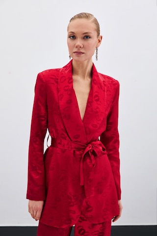 Sateen Şal Yaka Kuşaklı Ceket - Kırmızı-135682 Kırmızı