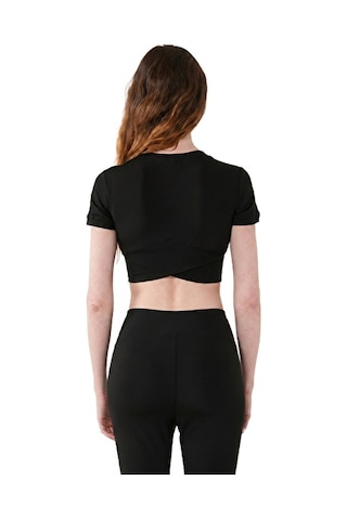 Musclecloth Aura Cross Crop T-shirt Siyah