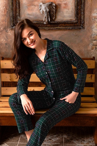 Nisanca Kışlık Düğmeli Ekose Desen Yılbaşı Temalı Kadın Süet Pijama Takımı Yesil