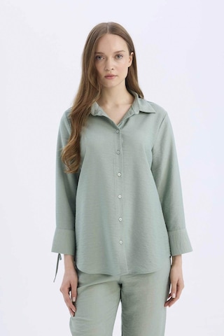 DeFacto Regular Fit Basic Düz Uzun Kollu Gömlek C3819AX25SPGN1110