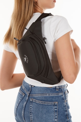 Newish Polo Unisex Siyah Suya Dayanıklı Suni Deri Usb Ve Kulaklık Girişli Bel Ve Çapraz Omuz Çanta Freebag Siyah