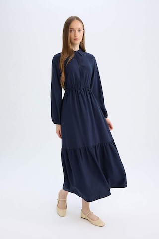 Defacto Gömlek Yaka Basic Düz Düğmeli Beli Büzgülü Uzun Kollu Maxi Lacivert Elbise D5851AX24AUNV31 Lacivert