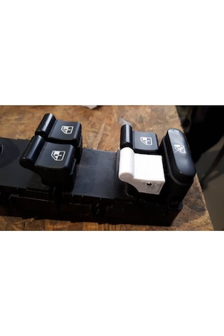 Alfa Romeo 159 Cam Düğmesi Siyah