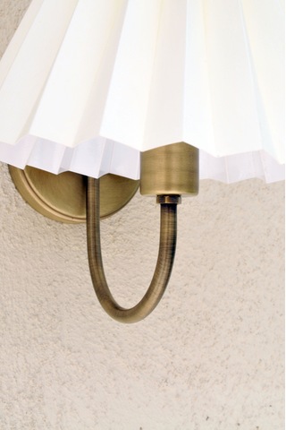 Pileli Başlıklı Duvar Apliği Eskitme Gold Krem