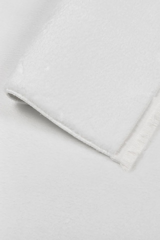Valeryhome Vl Comfort Peluş Halı Beyaz Düz Saçaklı Beyaz Düz Saçaklı