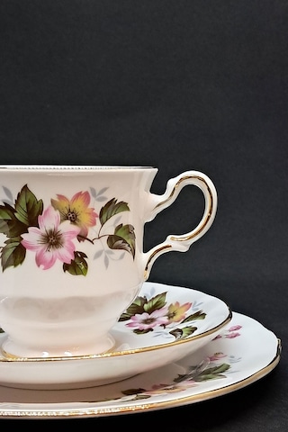 Yeşil Pembe Floral Vintage Çay Fincanı 3 Parça Yeşil