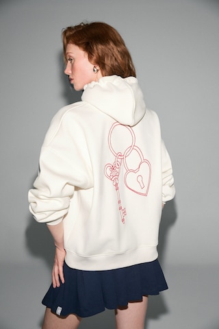 Grımelange JASSES Kadın Oversize Nakışlı Kapüşonlu Beyaz Sweatshirt
