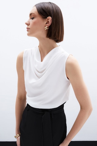 Sateen Degaje Yaka Kolsuz Bluz - Ekru