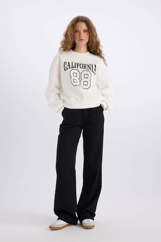 DeFacto Loose Fit Bisiklet Yaka Baskılı Kalın Kumaş Sweatshirt E3388AXNSWT32