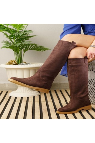 Günlük Kadın Diz Altı Çizme Alçak Topuklu Tırtıklı Tabanlı Oval Burunlu Kürklü Astarlı Sade Rahat 1050 Kahve Süet