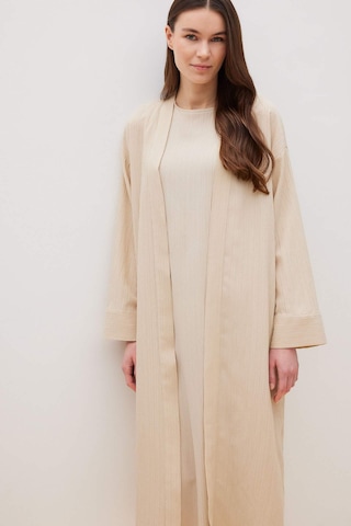 DeFacto Relax Fit Şal Yaka Krinkıl Kumaş Uzun Kimono E1816AX25SPBG757 Bej