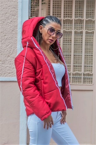 Kadın Bordo Su Geçirmez Kapüşonlu Şişme Mont