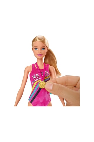Barbie Seyahatte Yüzücü Barbie Oyun Seti - 30 Cm Bebek Dalış Taht