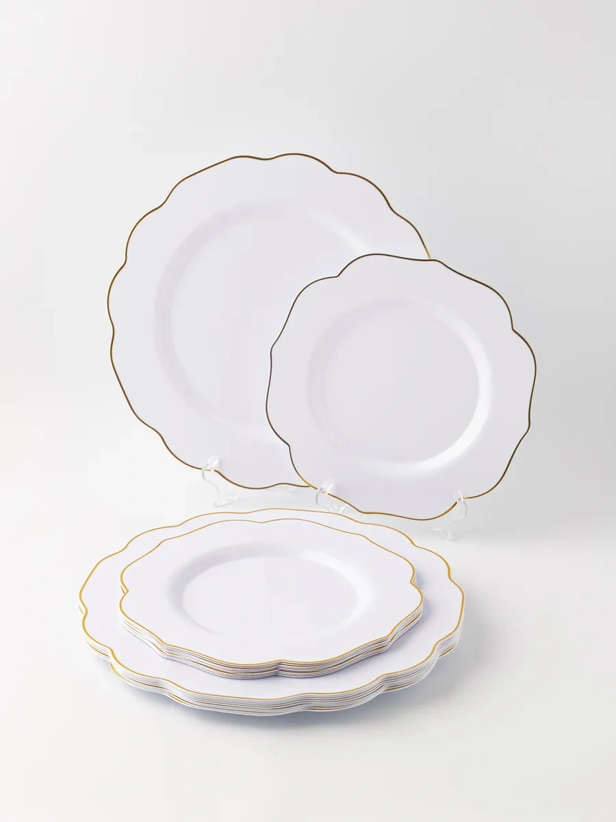 Family Co. Tek Kullanımlık Plastik Tabaklar. 20 Parça Set. 415052894 100 adet