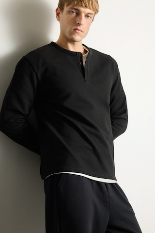 Defacto Regular Fit Waffle Dokulu Henley Yaka Uzun Kollu Basic Tişört I2067ax26aubk81 Siyah-bk81