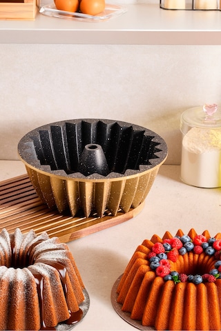 Cake Pro Döküm Yıldız Gold Kek Kalıbı Gold