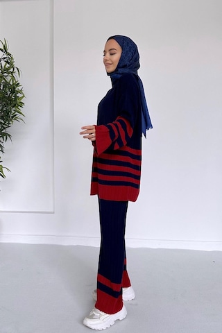 Ka Hijab Çift Renk Çizgili Triko Takım - Lacivert