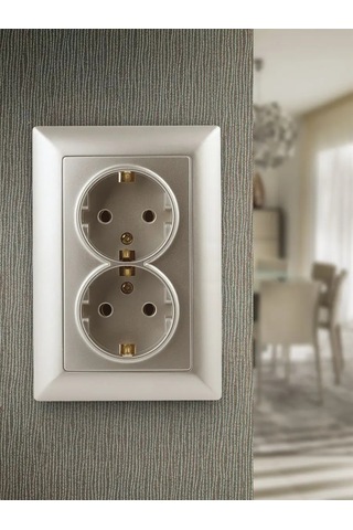 Intro Solo Marka Topraklamalı Gömme Çift Priz 16a-250v 136047372 4-205-04