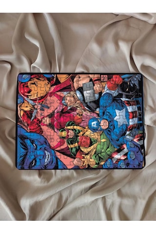 Çocuk Puzzle Ahşap Marvel Süper Kahramanları 108 Parça Mobilya
