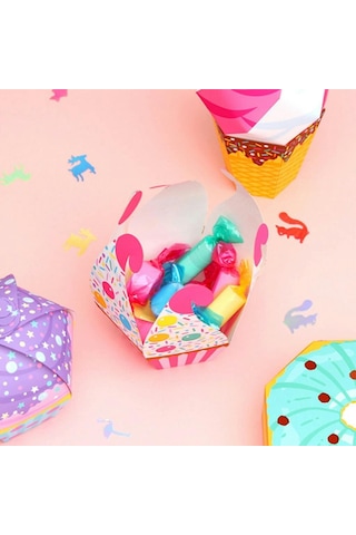 Uzay Desenli Cupcake - Hediye, Şeker Ve Kurabiye Sunum İkram Kutusu Mor - 20'li Paket