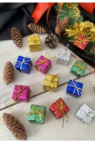 3 Lü Yılbaşı Seti 12'li Çam Ağacı Çan 12 Li Gold Yılbaşı Ç.ağacı Topu 12'li Mini Hediye Paketi Süsü Çoklu Renk