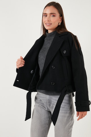 Lela Pamuklu Regular Fit Yumuşak Dokulu Kaşe Kısa Bayan Kaban 6810286 Siyah