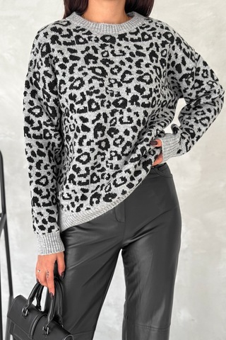 Femelle Kadın Gri Standart Beden Leopar Desen Oversize Triko Kazak