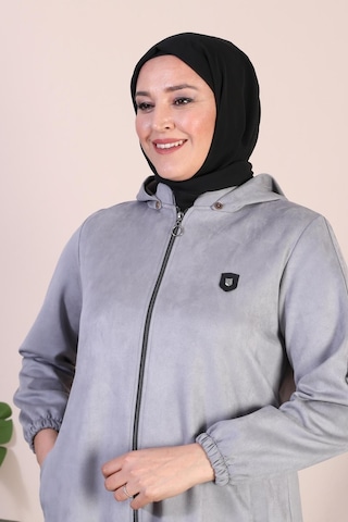 Kadın Büyük Beden Armalı Kapşonlu Kısa Diz Boy Tesettur Süet Pardesü