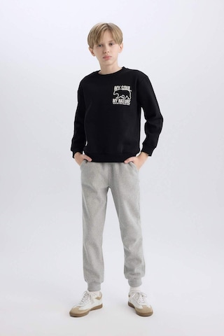 DeFacto Erkek Çocuk Bisiklet Yaka Sırt Baskılı İçi Yumuşak Tüylü Sweatshirt D6227A824CWBK81