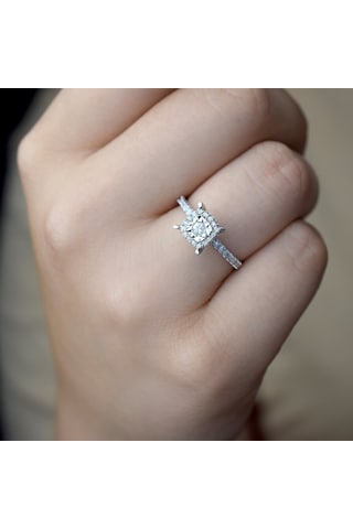 0.15 Ct. Çok Taşlı Lazerli Tektaş Yüzük