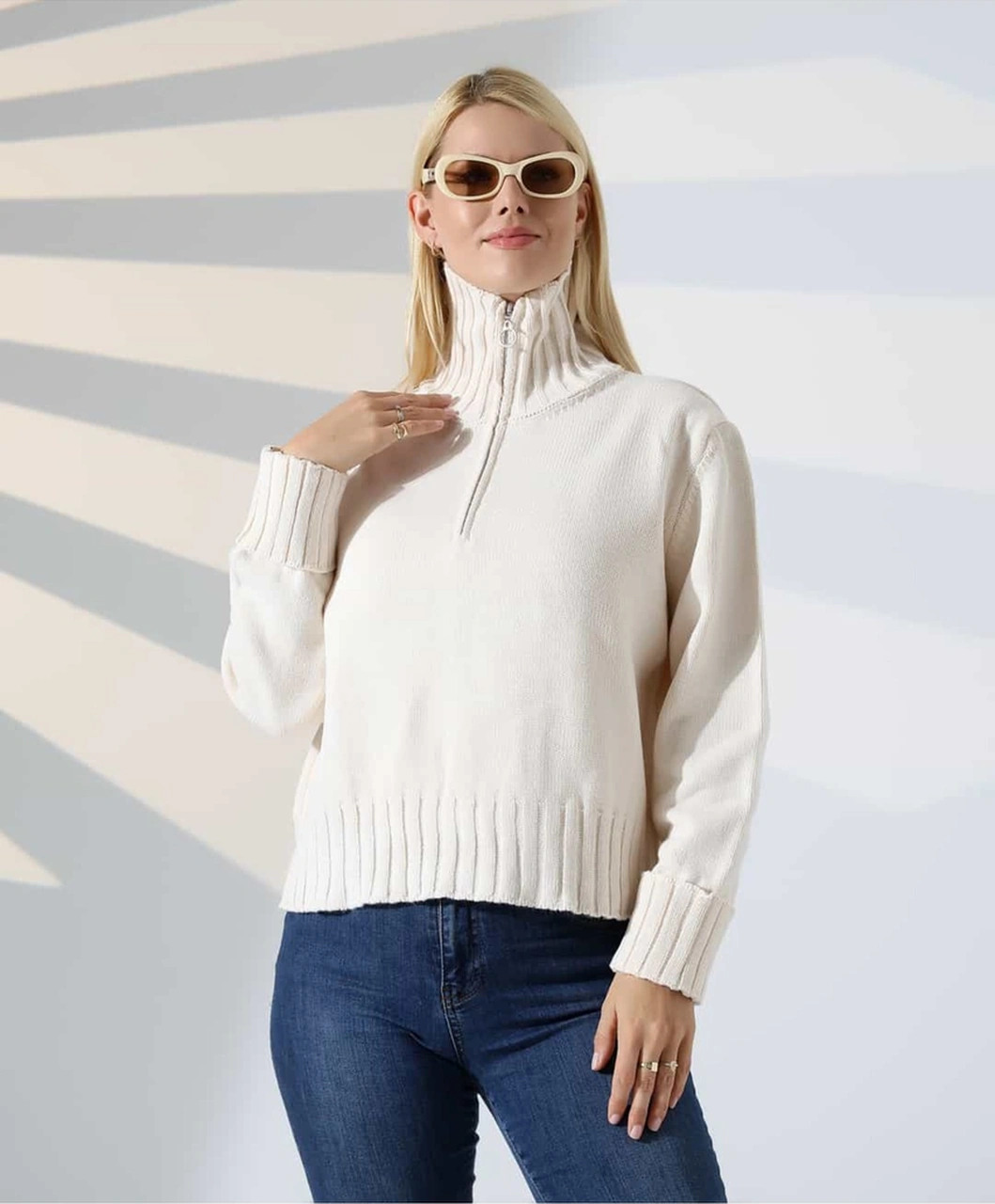 Yüksek Yaka Fermuarlı Triko Kazak Taş