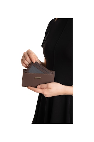 Adelina Bags Kadın Kartlık Detaylı İki Parça İçe Geçmeli Kartlıklı Acı Kahverengi Cüzdan Kahve