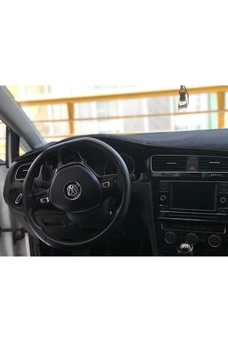 Volkswagen Golf 7 Uyumlu Modellerine Uygun Torpido Koruma Halısı Siyah Kenar Renk Siyah