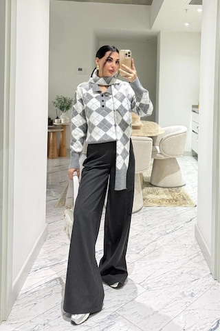 De Pose Polo Yaka Alya Baklava Desen Premium Yumoş Atkılı Kazak Takım Gri