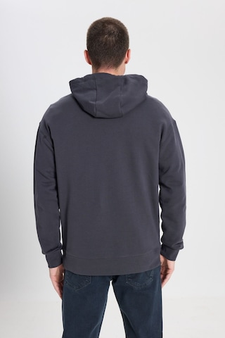 Wrangler Relaxed Fit Geniş Kesim Siyah Erkek Sweatshirt Siyah