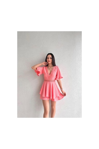 Munora Butik Sırt Dekolteli Brode Detaylı Pembe Tulum Elbise Pembe Pembe