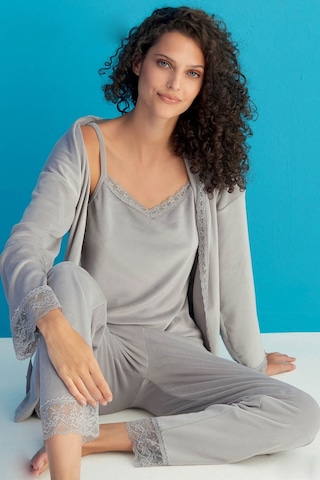 Pemilo Kadın 13402-1 Dantelli Sabahlık Kadife Pijama Takım Gri