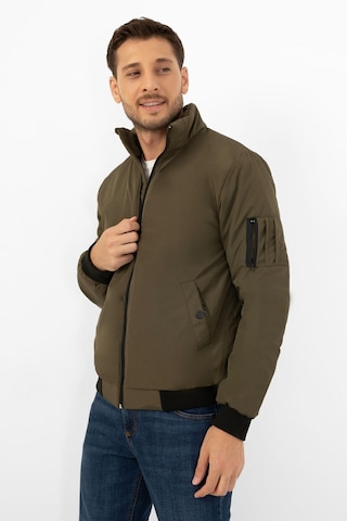 Erkek Haki İçi Astarlı Dik Yaka Mevsimlik Cepli Su Ve Rüzgar Geçirmez Mont Haki