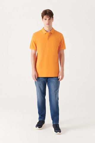 Avva E001004 Serin Tutan Standart Fit Normal Kesim Erkek Polo Yaka T-Shirt - Turuncu