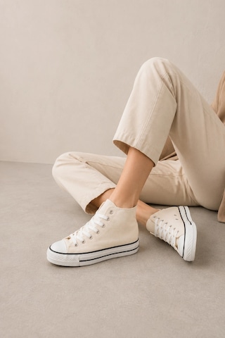 In Step Lena Krem Kanvas Bağcıklı Bilekli Kadın Sneakers