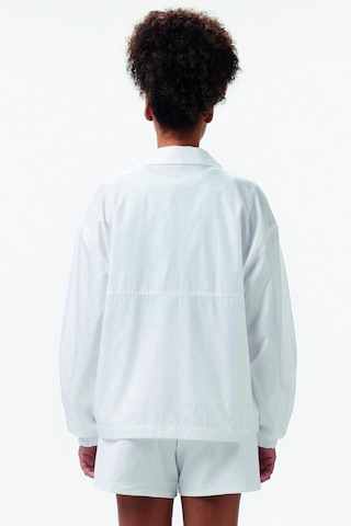 Guess 4g Logo Windbreaker Kadın Rüzgarlık Beyaz