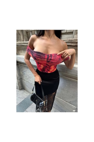Angbutik Kadın Şık Tasarım Kayık Yaka Omzu Açık Desenli Crop Bluz Yeşil