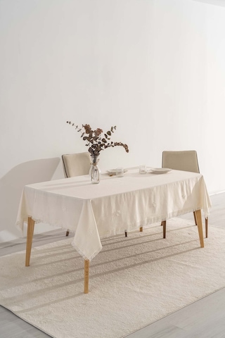 Silvio Krem Güpür Çiçekli Masa Örtüsü 160x220 Cm Krem