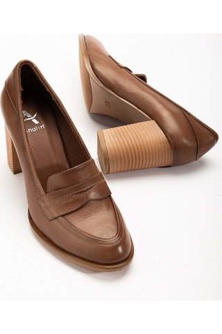 Analin Shoes Kadın Hakiki Deri Saraçlı Klasik Topuklu Ayakkabı Ceviz